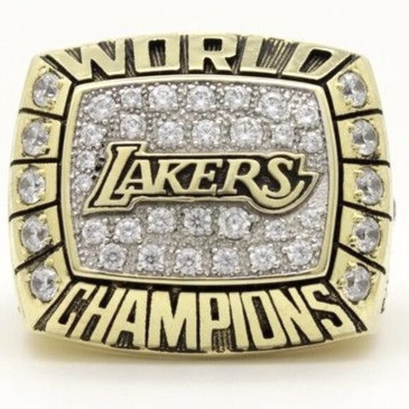 Los Angeles Lakers Championship Ring... Fast shipped from USA - Picture 1 of 5